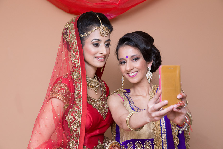 Female Asian Wedding Photographer for Sikh Wedding Ceremony